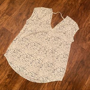 DR2 Heart Pattern Double V-Neck Top